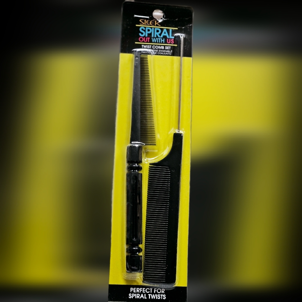 NWT SLEEK SET OF 2 BLACK SPIRAL OUT WITH US HAIR COMBS!